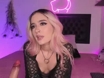 Online fingering livestreamers: Activate your senses with our sophisticated performers, who make discussing beautiful and slutty at the same time.