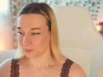 emily_fox_official from Chaturbate is Freechat