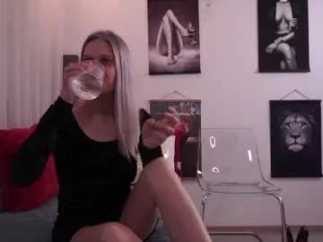 little_heart_andreea from Chaturbate is Freechat