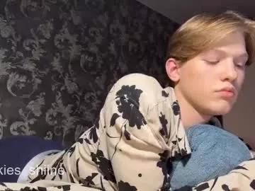 skies_shine from Chaturbate is Freechat