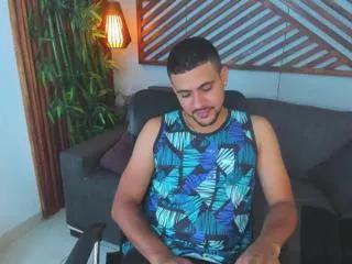 paul_riveraa from Flirt4Free is Freechat