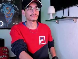 yader_slim from Flirt4Free is Freechat