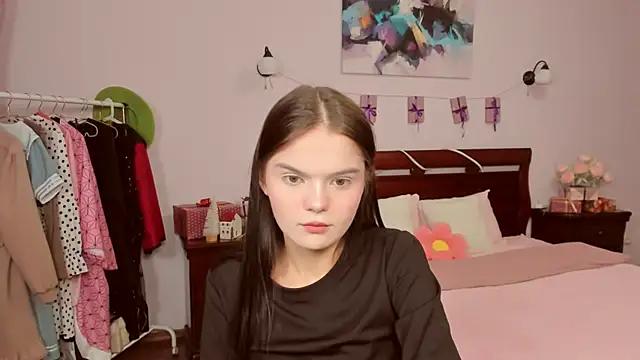 AmelieCutie from StripChat is Freechat