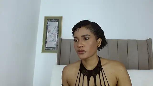 AngelinaBoss from StripChat is Freechat