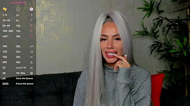 Bailey_Rush from StripChat is Freechat