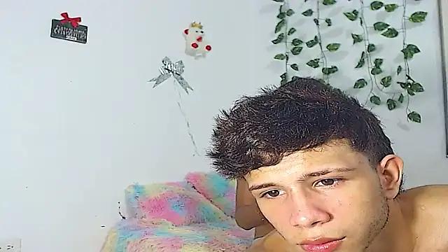 BayDylan from StripChat is Freechat