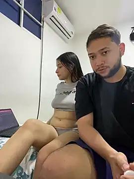 Bear-bigg25 from StripChat is Freechat