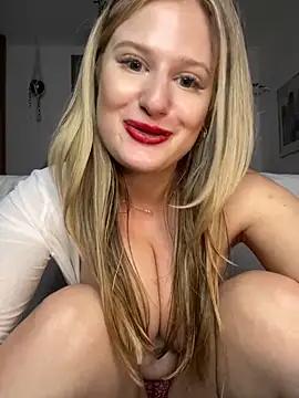 Photos of Busty-Ellie from StripChat is Freechat