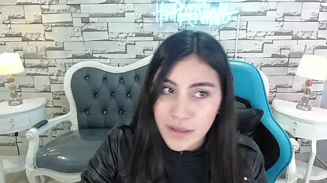 carolina_moreno_a from StripChat is Freechat