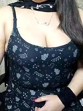 Cute-Akshi from StripChat is Freechat