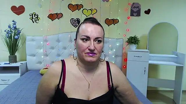 DianaMGG from StripChat is Freechat