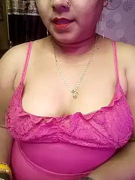 ella_mariya from StripChat is Freechat