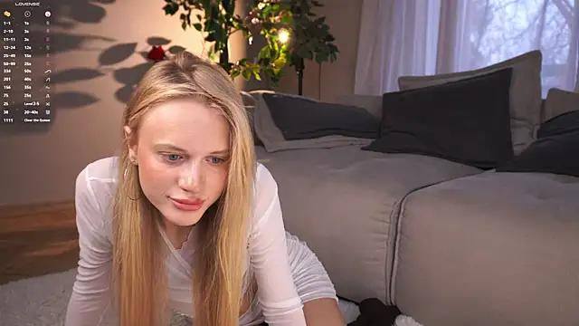 ErlinaEnderson from StripChat is Freechat