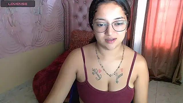 heidy_miss from StripChat is Freechat