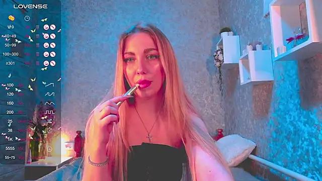 holy_mollyy from StripChat is Freechat