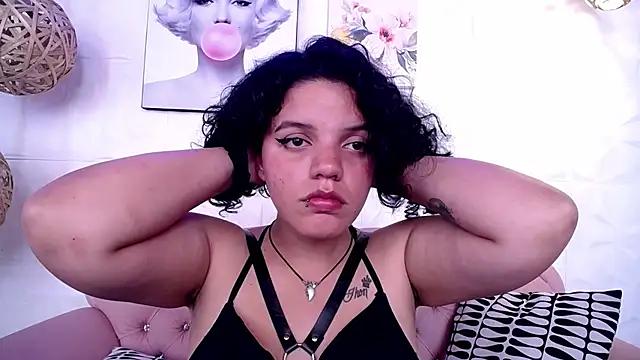 HoneyVelvet from StripChat is Freechat