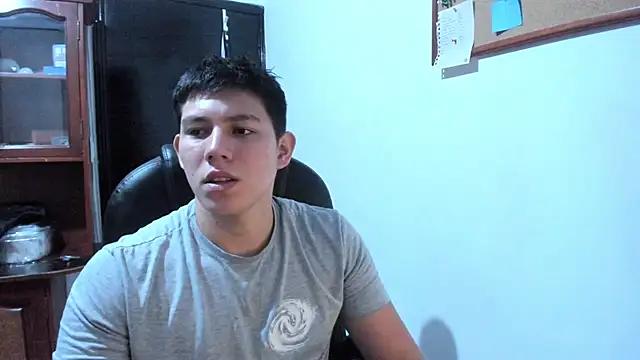 JamesCr_ from StripChat is Freechat