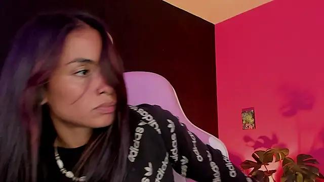 Juanadearco5 from StripChat is Freechat