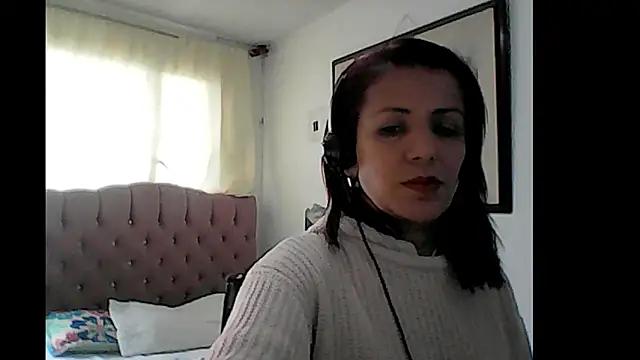 karol_w_ from StripChat is Freechat