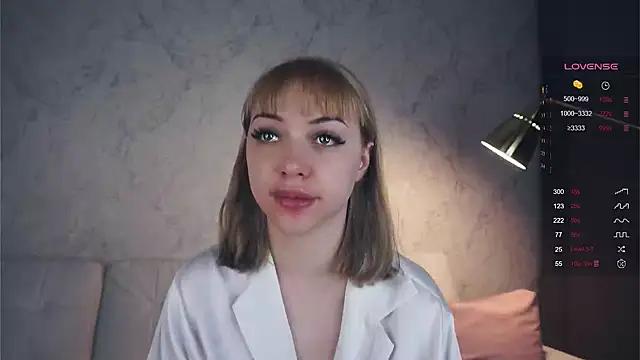 KateDolphin from StripChat is Freechat