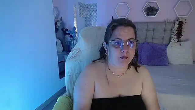 katie_joness_ from StripChat is Freechat