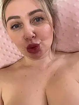 LadyLolyPop_ from StripChat is Freechat