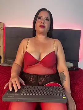 Leahstonee2 from StripChat is Freechat