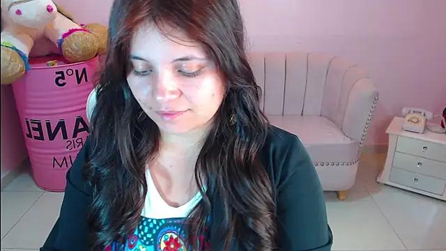 lindaliz_a from StripChat is Freechat