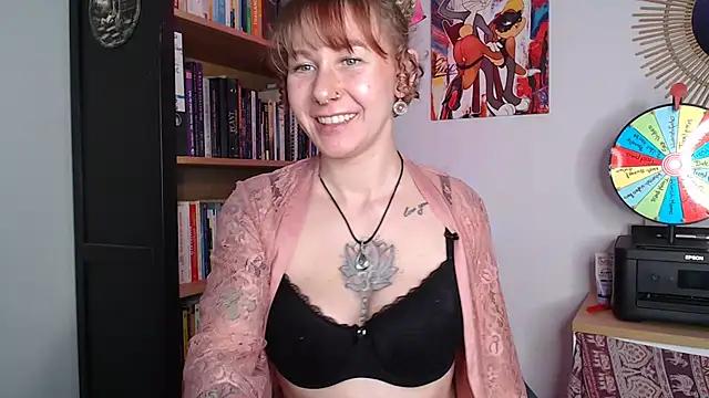 Luna_Ink from StripChat is Freechat