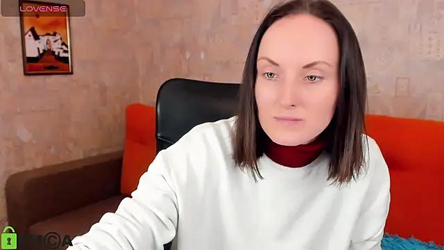 MayLila from StripChat is Freechat