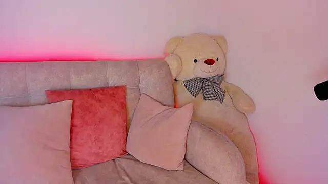 MIaloveone_ from StripChat is Freechat