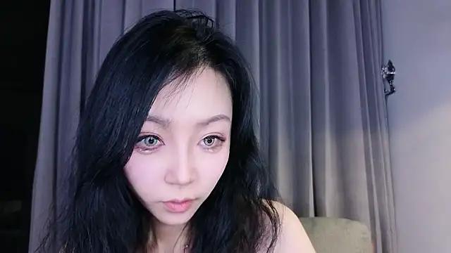 MichelleTong from StripChat is Freechat