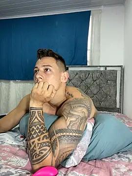 Muscle_King_Cum from StripChat is Freechat