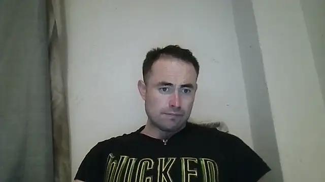 musclenutheaven from StripChat is Freechat