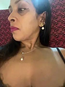 naughtyjaanu from StripChat is Freechat