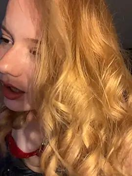 NicoleCut from StripChat is Freechat