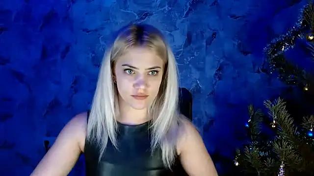 nika_gold1 from StripChat is Freechat