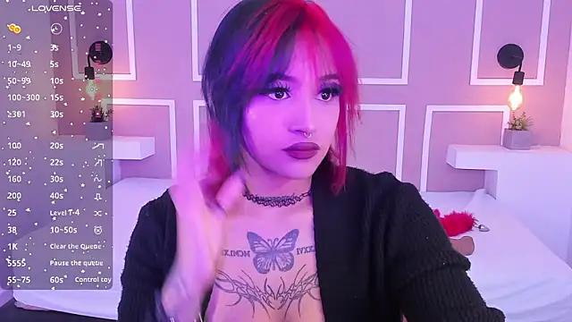 tashaqueenn from StripChat is Freechat