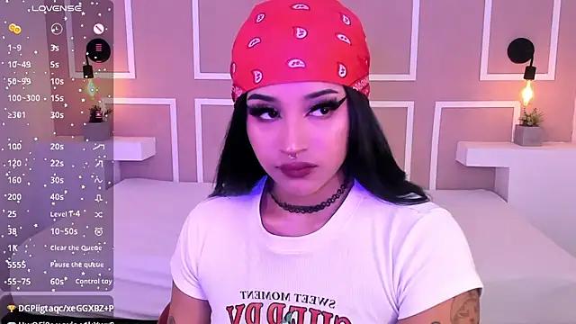 tashaqueenn from StripChat is Freechat