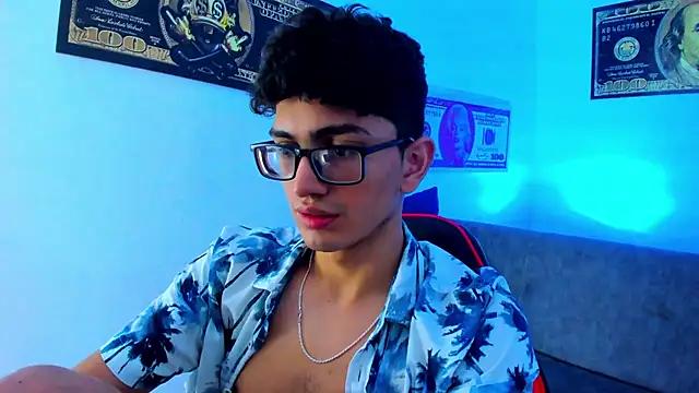 TylerWhite_ from StripChat is Freechat