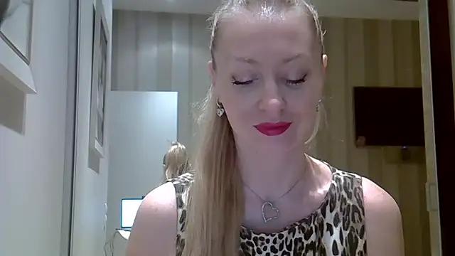 ZarinaSwift from StripChat is Freechat