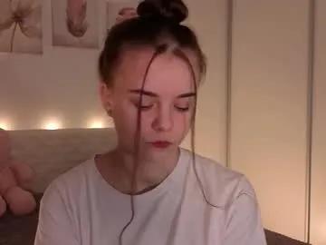 dangerouss_lady — Hi - Eve here! use VIBRATIONS to FARM AURA  & MAKE ME WET (**`). #18 #teen #bigass #petite #young