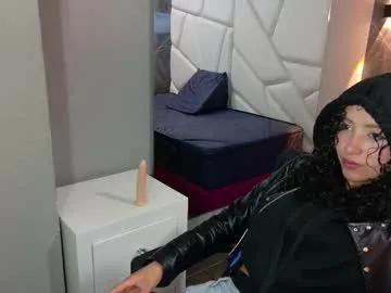 pettymoon — GOAL: Show tits [8 tokens remaining] Welcome to my room! #feet #new #slim #c2c #petite