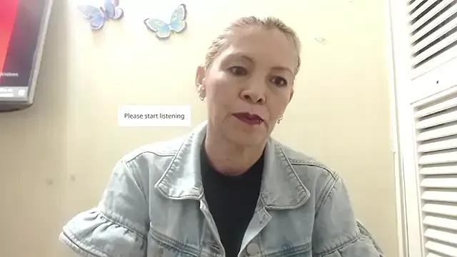 electra-mommy on StripChat 
