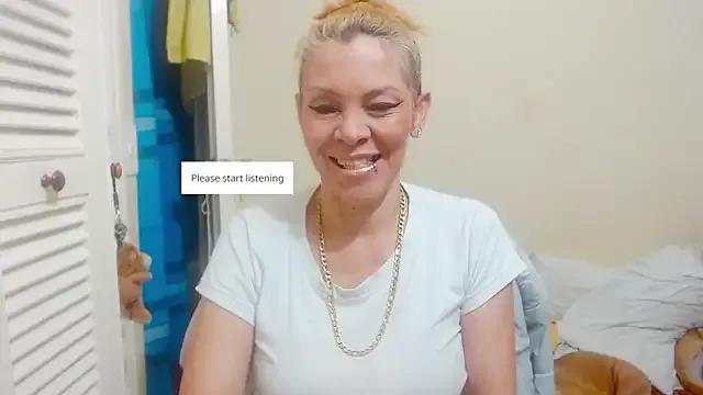 electra-mommy on StripChat 