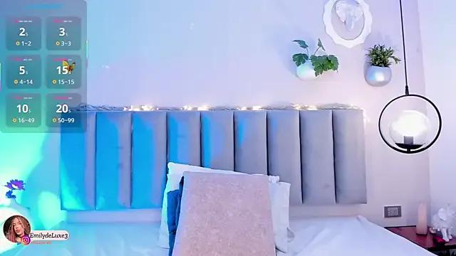 Emely_Deluxe on StripChat 