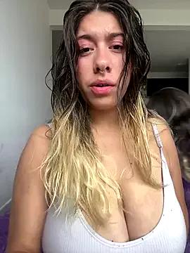Enyeld_ruru — Play pussy hot