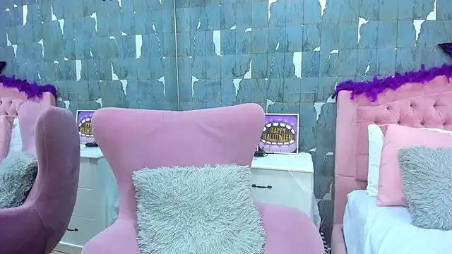 EvelynBun on StripChat 