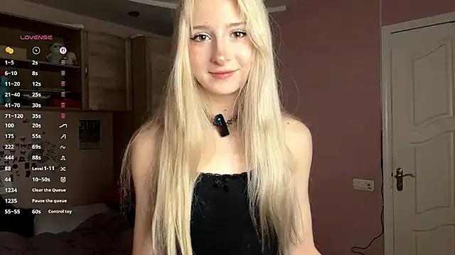 FridaAaberg — Ride a pillow