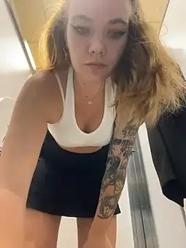 Holy_Tereza — BABY SLAP YOUR BUTT HARD IN FITTING ROOM